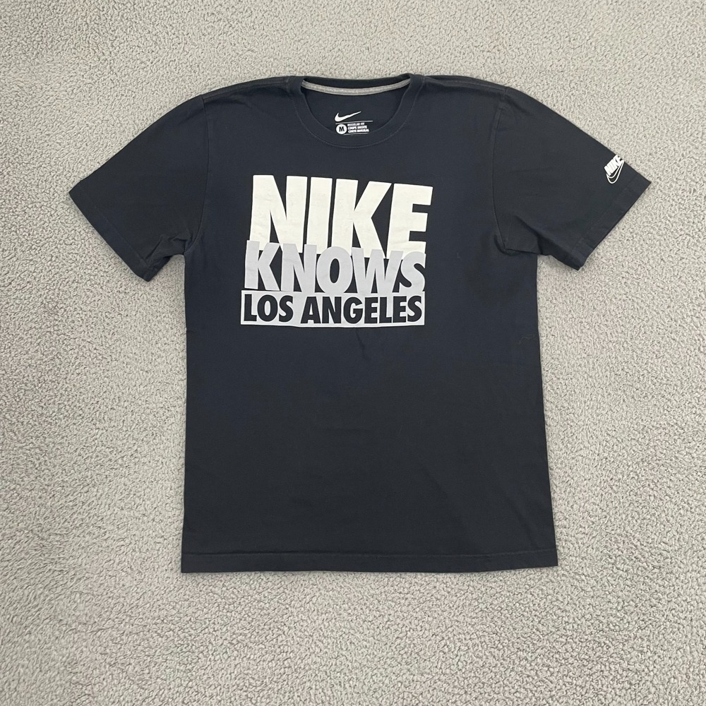 Nike Knows Los Angeles Shirt Men M Black Sportswear Lounge Short Sleeve Tee